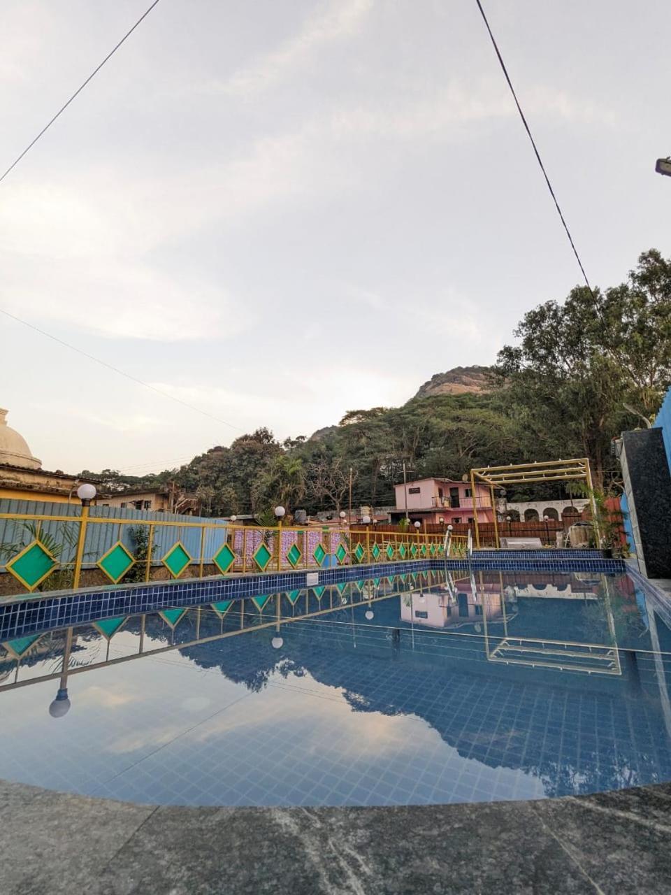 Blue Bell Homestay Лонавала Экстерьер фото
