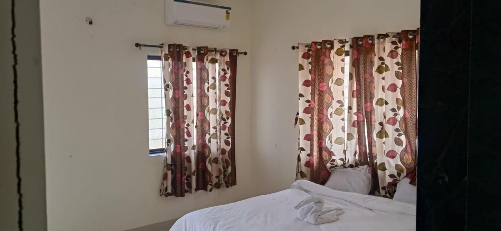 Blue Bell Homestay Лонавала Экстерьер фото