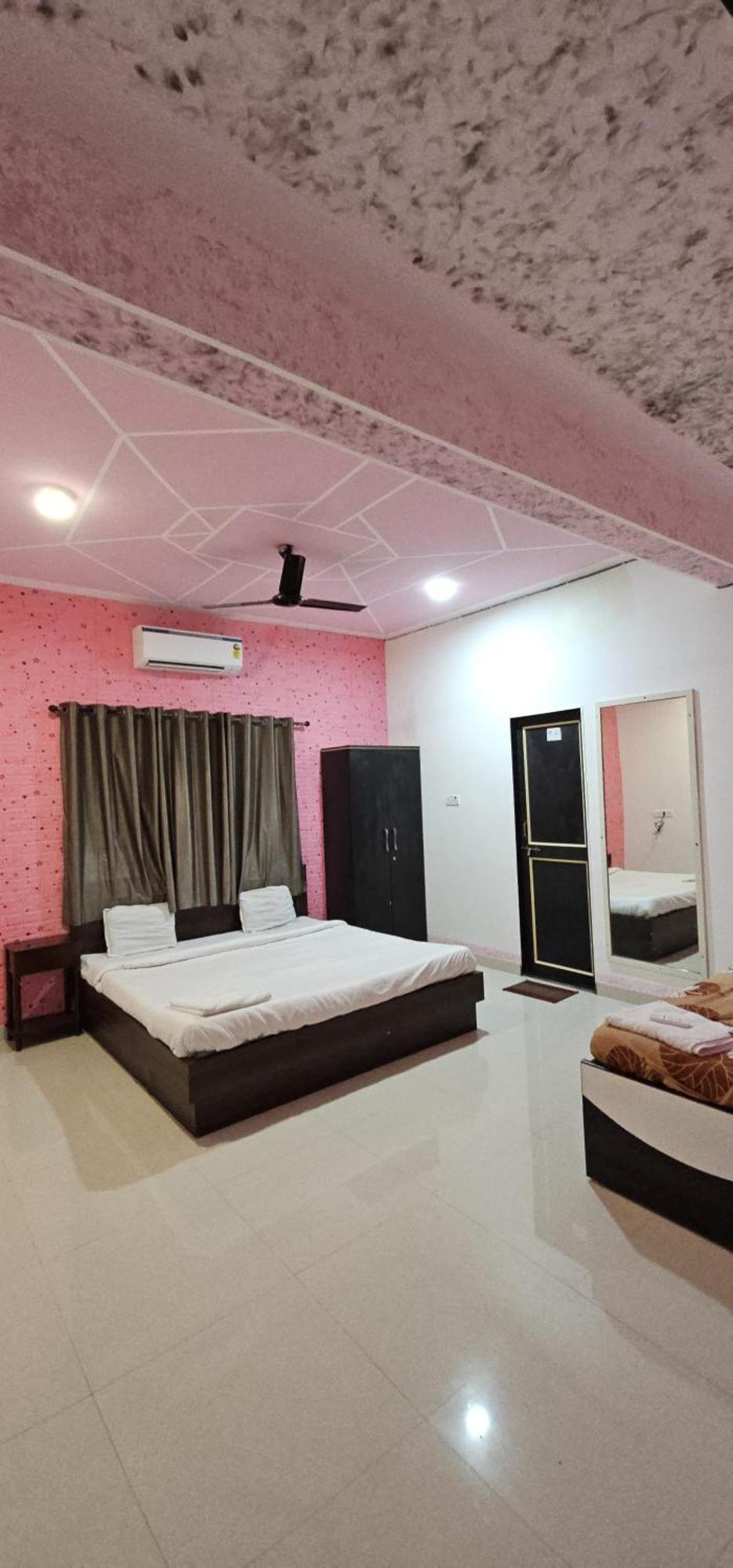 Blue Bell Homestay Лонавала Экстерьер фото