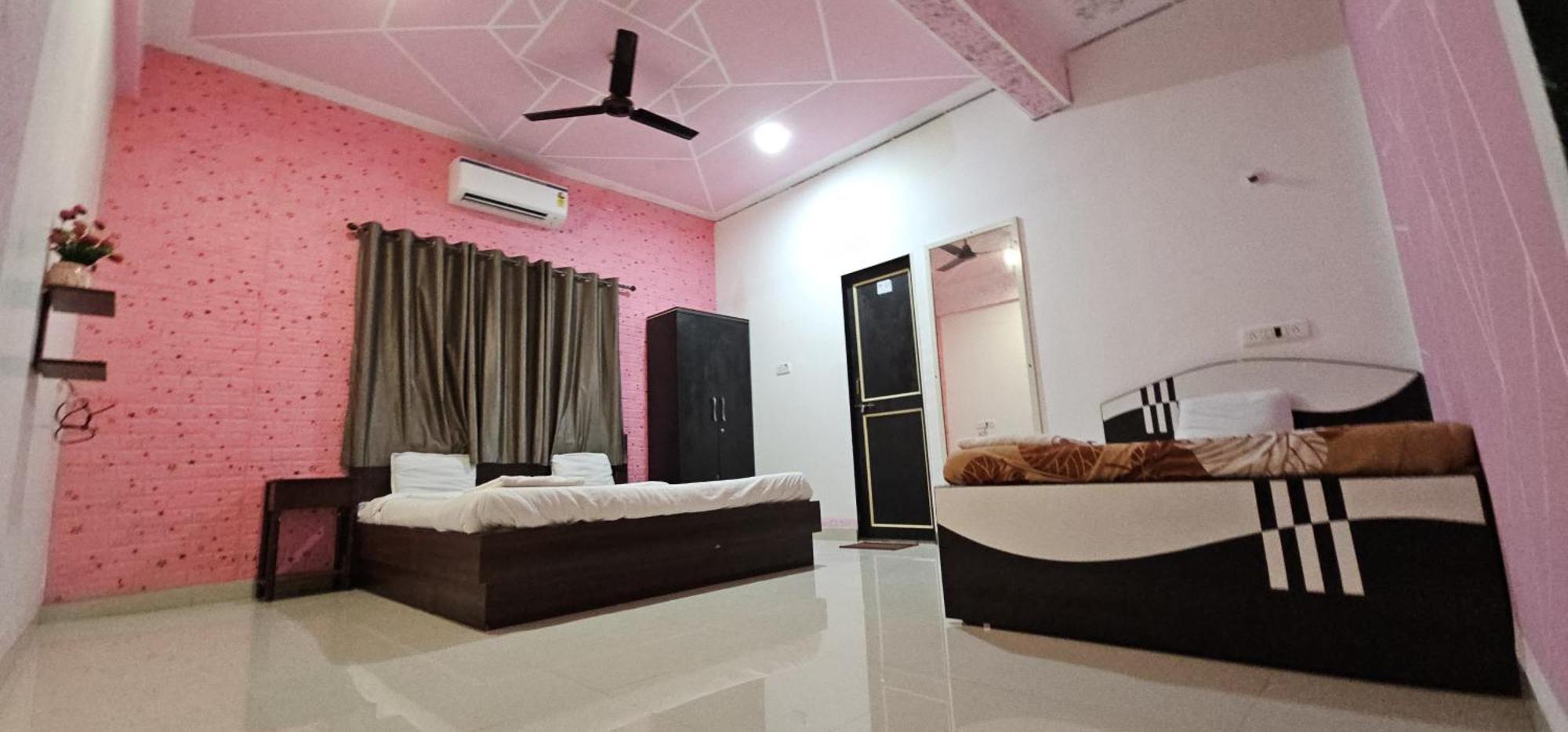 Blue Bell Homestay Лонавала Экстерьер фото